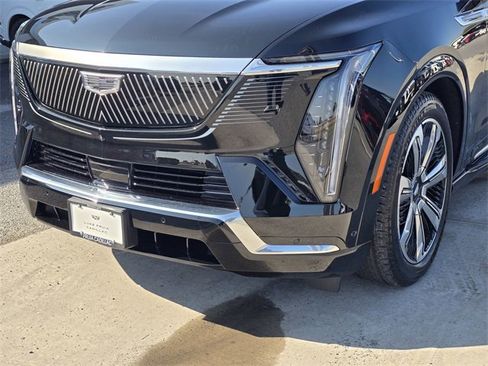 New 2026 Cadillac Escalade IQL Luxury image 10