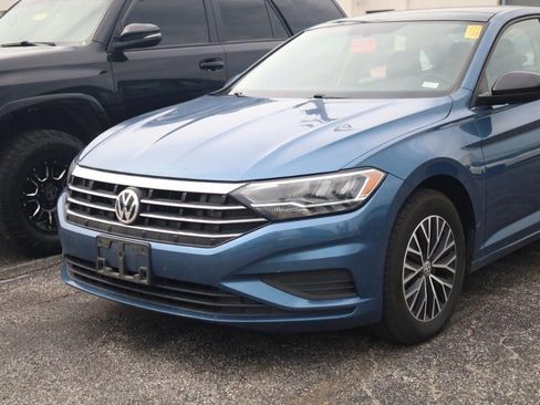 Used 2021 Volkswagen Jetta SE FWD image 4
