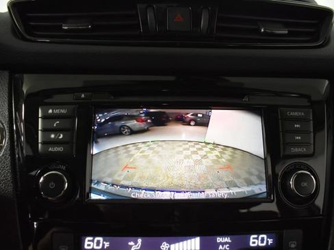 Used 2022 Nissan Rogue Sport SV AWD/4WD image 23