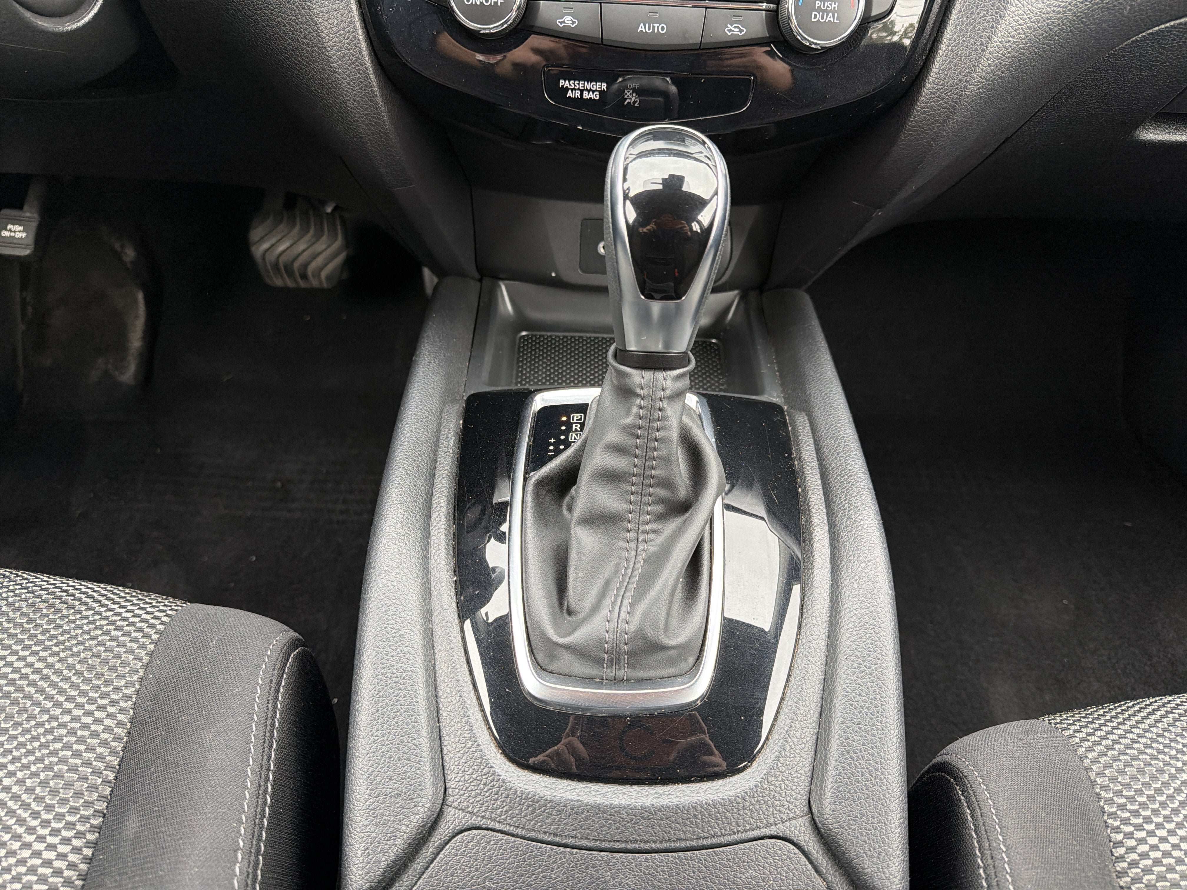 Used 2019 Nissan Rogue Sport SV w/ All-Weather Package AWD/4WD image 16