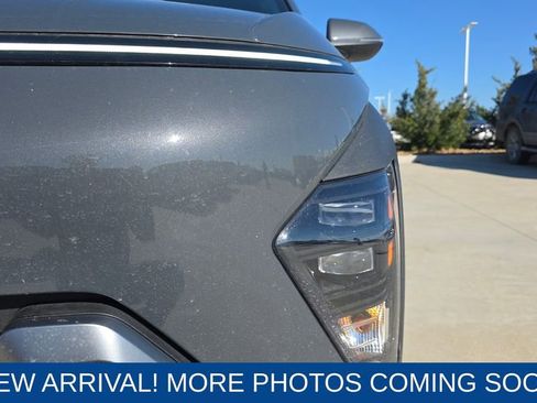 Used 2025 Hyundai Kona SEL image 9