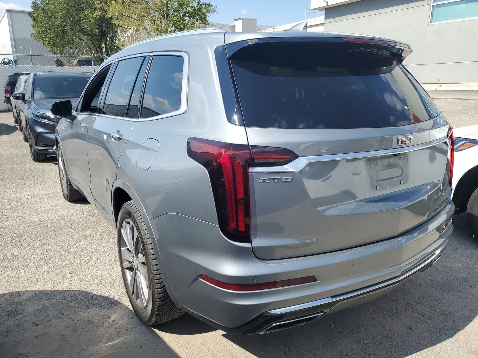 Used 2023 Cadillac XT6 Premium Luxury FWD image 4