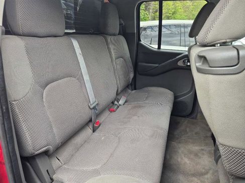 Used 2012 Nissan Frontier SV AWD/4WD image 12