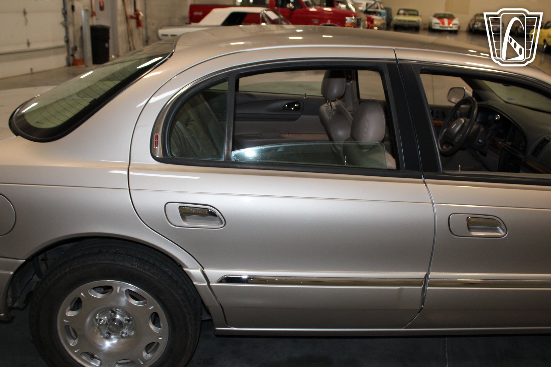 Used 1999 Lincoln Continental FWD image 32