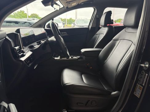 Used 2025 Kia Sportage EX FWD image 14