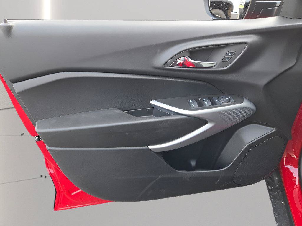 New 2026 Chevrolet Trax LS FWD image 25