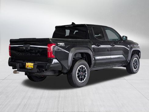 Certified 2024 Toyota Tacoma TRD Off-Road AWD/4WD image 8