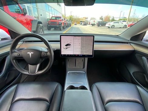 Used 2021 Tesla Model 3 Long Range image 16