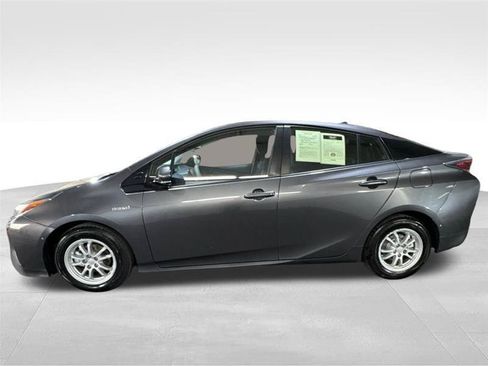 Used 2018 Toyota Prius Four FWD image 8