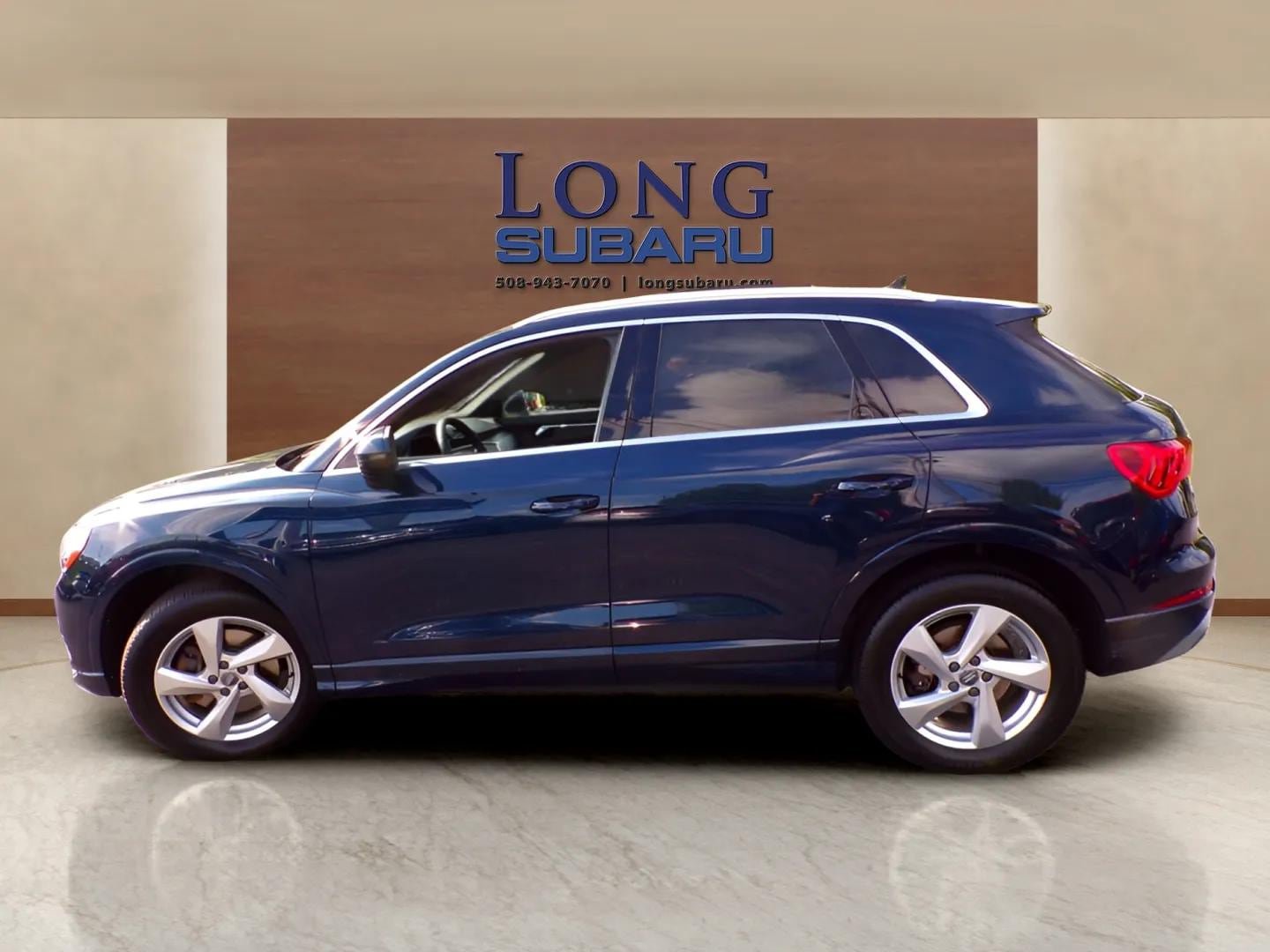 Used 2020 Audi Q3 2.0T Premium AWD/4WD image 2