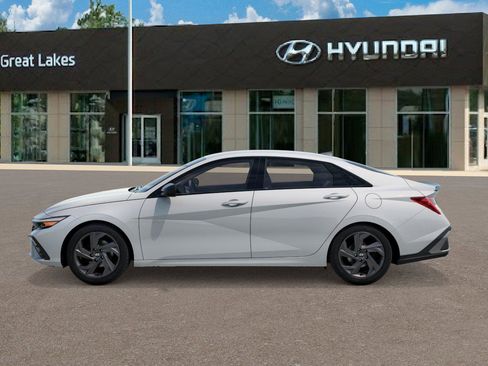 New 2026 Hyundai Elantra Sport image 3