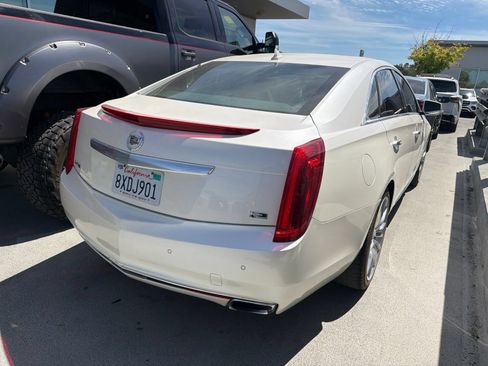 Used 2014 Cadillac XTS Platinum FWD image 3