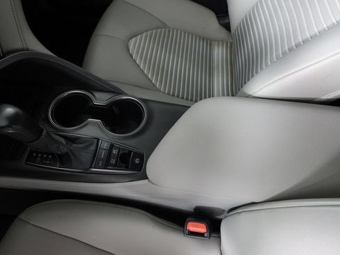 Used 2023 Toyota Camry SE FWD image 31