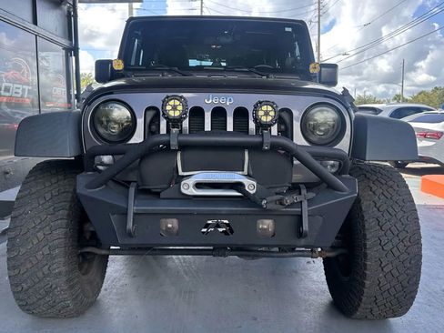 Used 2017 Jeep Wrangler Sport w/ Quick Order Package 24S AWD/4WD image 6
