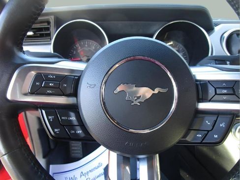 Used 2022 Ford Mustang Premium RWD image 18