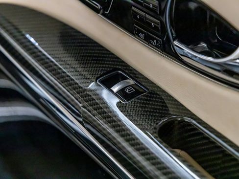 Used 2009 Maybach 62 S image 90