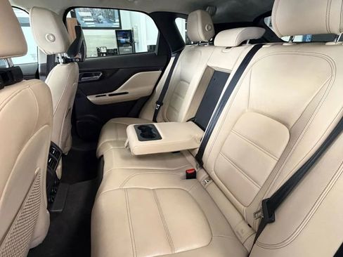 Used 2020 Jaguar F-PACE Prestige image 10