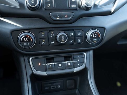 Used 2023 GMC Terrain AT4 w/ Tech Package image 18