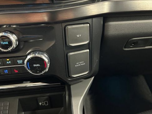 New 2026 Ford F250 Lariat w/ Black Appearance Package AWD/4WD image 25
