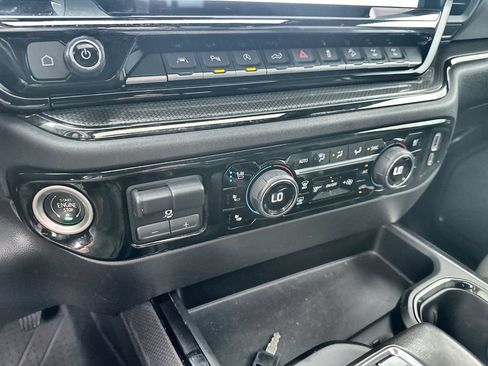 Used 2022 Chevrolet Silverado 1500 ZR2 w/ Technology Package AWD/4WD image 27