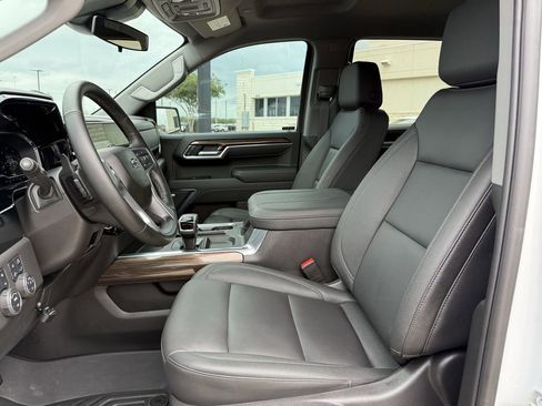 Used 2025 Chevrolet Silverado 1500 LT Trail Boss w/ LT Trail Boss Premium Package image 19