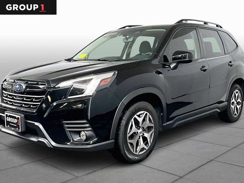 Used 2022 Subaru Forester Premium image 1