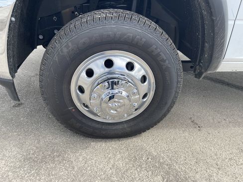New 2025 RAM 3500 Tradesman AWD/4WD image 11