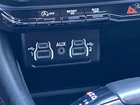 Used 2025 Dodge Durango GT RWD image 22