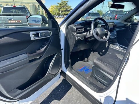 Certified 2020 Ford Explorer XLT image 12