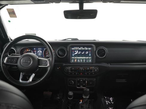 Used 2020 Jeep Wrangler Unlimited Sahara AWD/4WD image 14