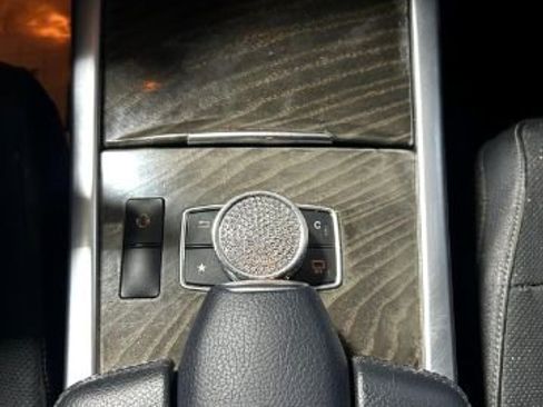 Used 2016 Mercedes-Benz E 400 Sedan image 16