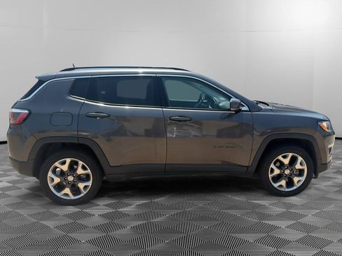 Used 2019 Jeep Compass Limited AWD/4WD image 2