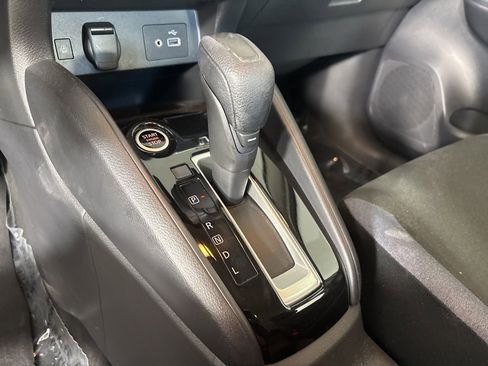 Used 2025 Nissan Versa SV FWD image 17