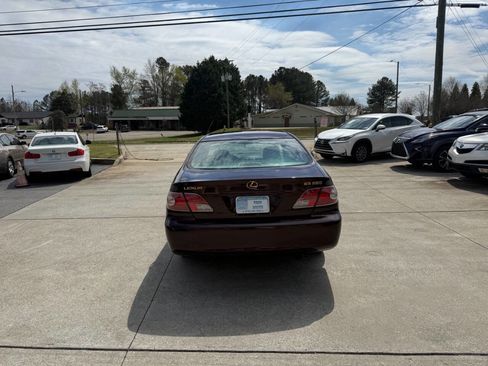 Used 2004 Lexus ES 330 FWD image 6