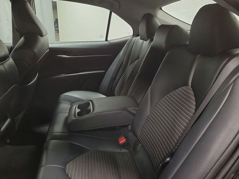 Used 2019 Toyota Camry SE image 19