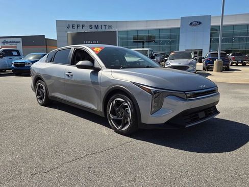 Used 2025 Kia K4 EX FWD image 1