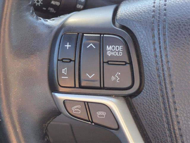 Used 2016 Toyota Highlander Limited AWD/4WD image 11