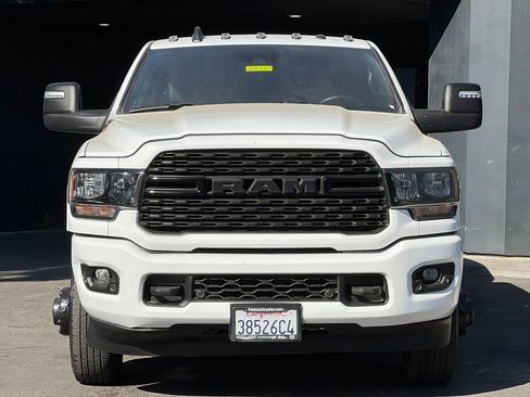 Used 2024 RAM 3500 Big Horn w/ Night Edition AWD/4WD image 9