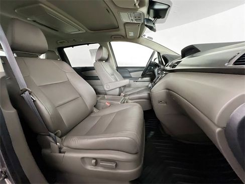 Used 2016 Honda Odyssey Touring Elite image 29
