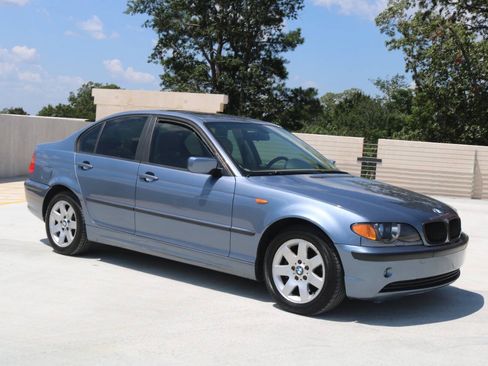 Used 2004 BMW 325xi Sedan AWD/4WD image 2