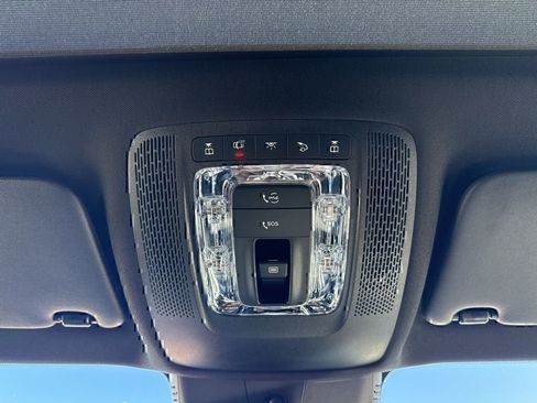 Certified 2026 Mercedes-Benz GLB 250 4MATIC image 25