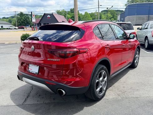 Used 2018 Alfa Romeo Stelvio Sport w/ Quick Order Package 22J Sport AWD/4WD image 6