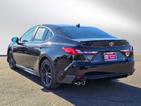 Used 2025 Toyota Camry SE image 5