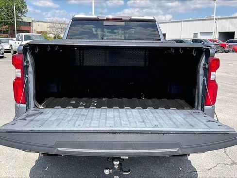 Used 2019 Chevrolet Silverado 1500 LT Trail Boss AWD/4WD image 18