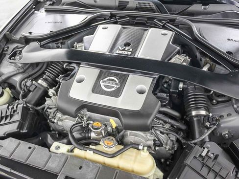 Used 2012 Nissan 370Z Roadster image 25