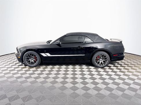 Used 2014 Ford Mustang Premium image 4