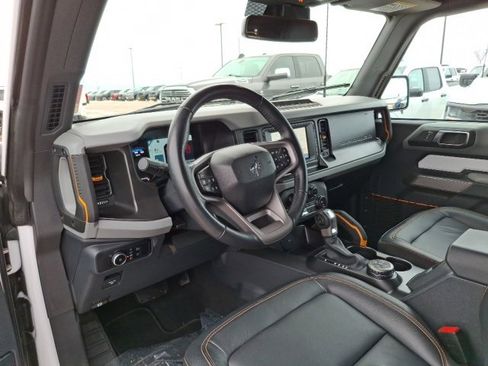 Used 2023 Ford Bronco Badlands w/ Sasquatch Package image 9