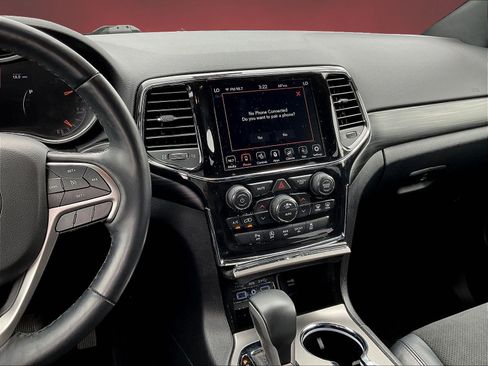Used 2022 Jeep Grand Cherokee Laredo X AWD/4WD image 9