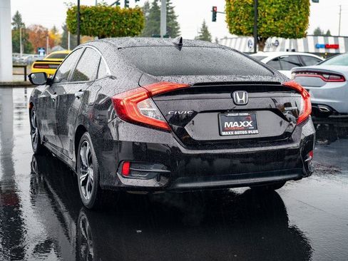 Used 2017 Honda Civic Touring image 12