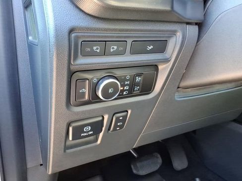 Used 2023 Ford F150 Platinum image 19
